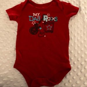 6/$15 🔹 12 M baby boy onesie